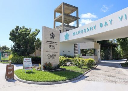 Mahogany Bay Resort & Beach Club, Curio Collection by Hilton